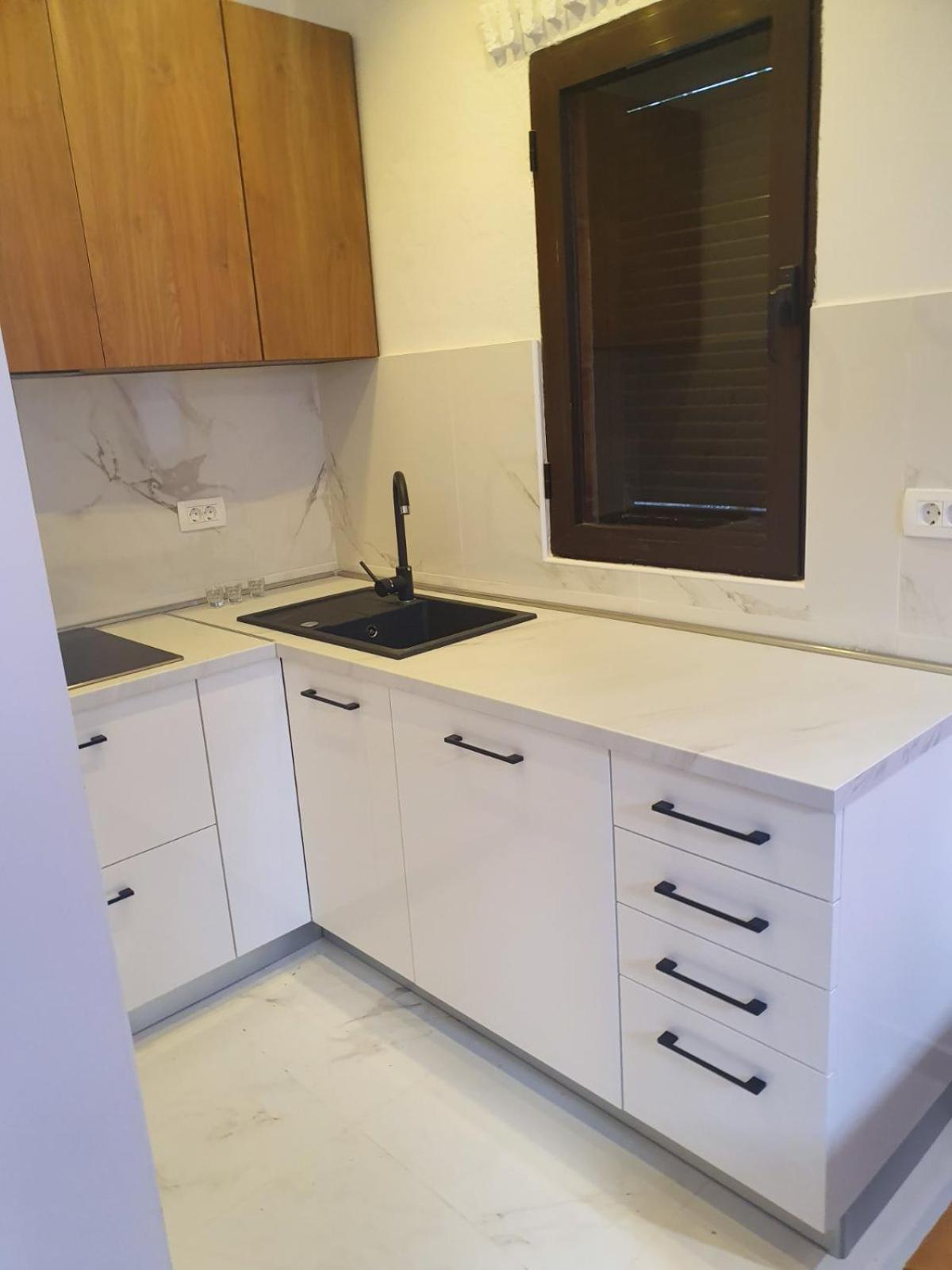 Old Town Lux Apartment บัชกา ภายนอก รูปภาพ